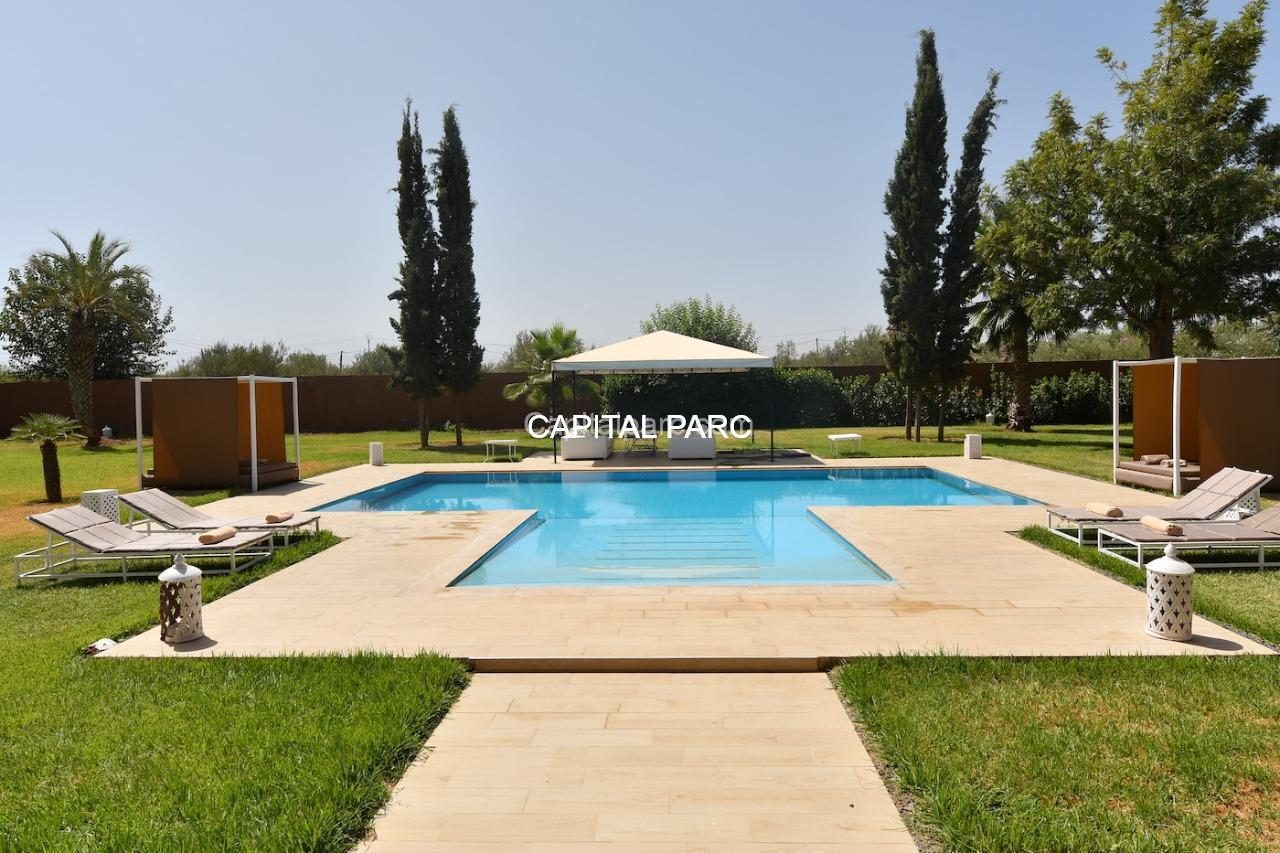 Villa meublée 400 m² à louer, Marrakech, 5000 m² de parc — Villa meublée, Marrakech
