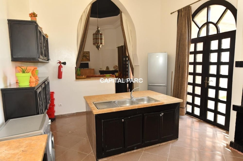 Villa meublée 400 m² à louer, Marrakech, 5000 m² de parc — photo 5