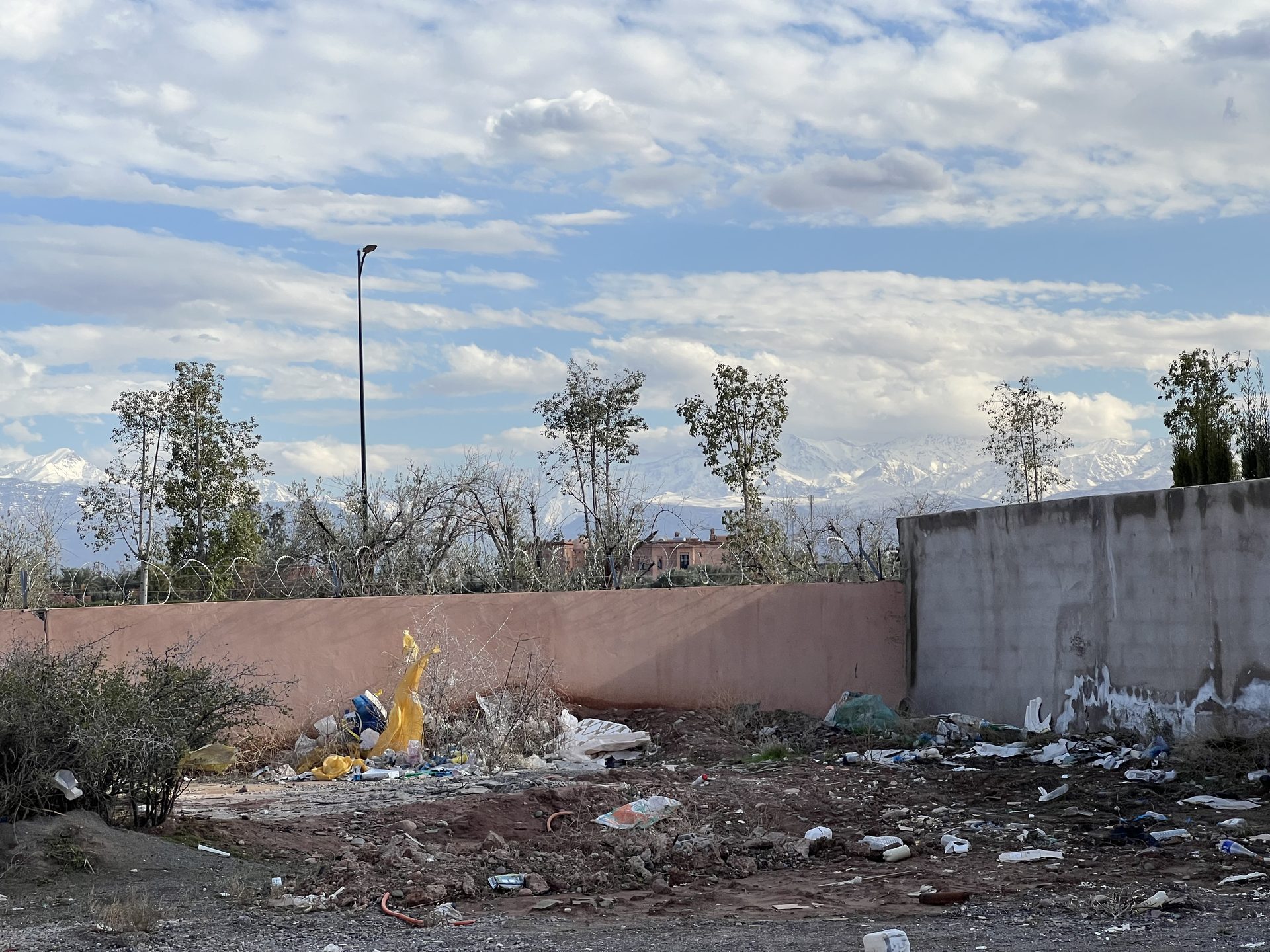 Terrain 602 m² à vendre, résidence fermée Rte Ourika, Marrakech — miniature 3