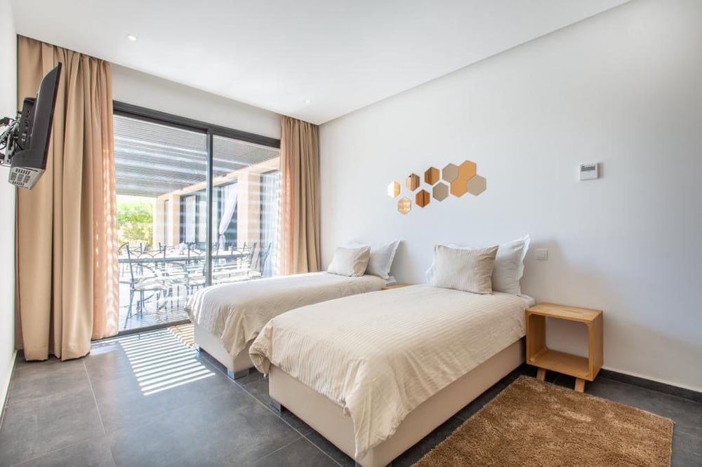 Villa moderne plain-pied à vendre, 350 m², Route Ourika Marrakech — photo 16