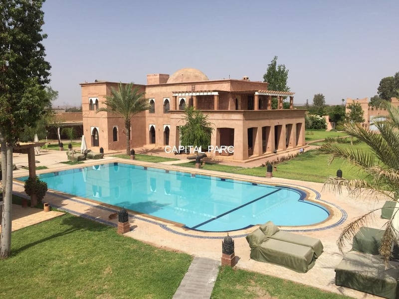 للبيع: دار ضيافة غزالة، طريق فاس مراكش — Maison d'hôtes, Marrakech