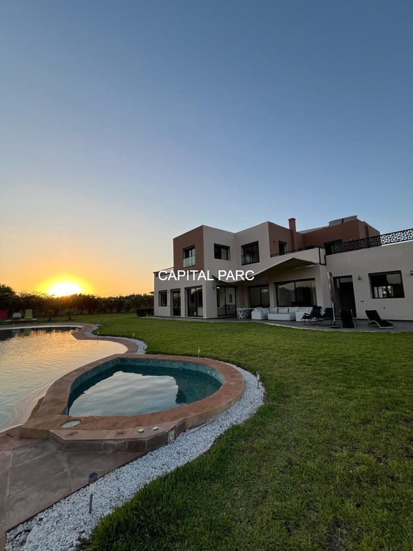 Villa moderne 400 m² à vendre, Route Ouarzazate, Marrakech — Villa, Marrakech