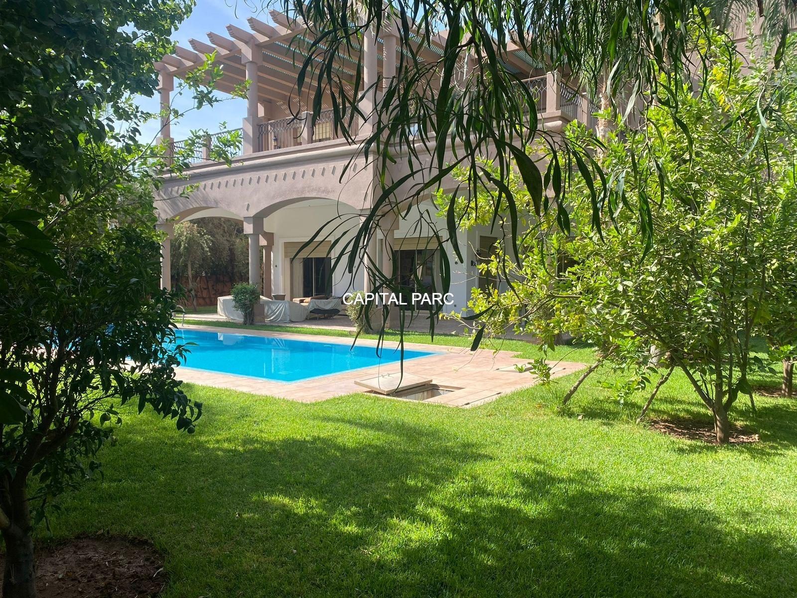 Villa 700 m² à vendre Agdal, Marrakech – Piscine, 5 suites — miniature 2
