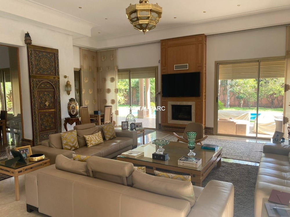 Villa 700 m² à vendre Agdal, Marrakech – Piscine, 5 suites — photo 22