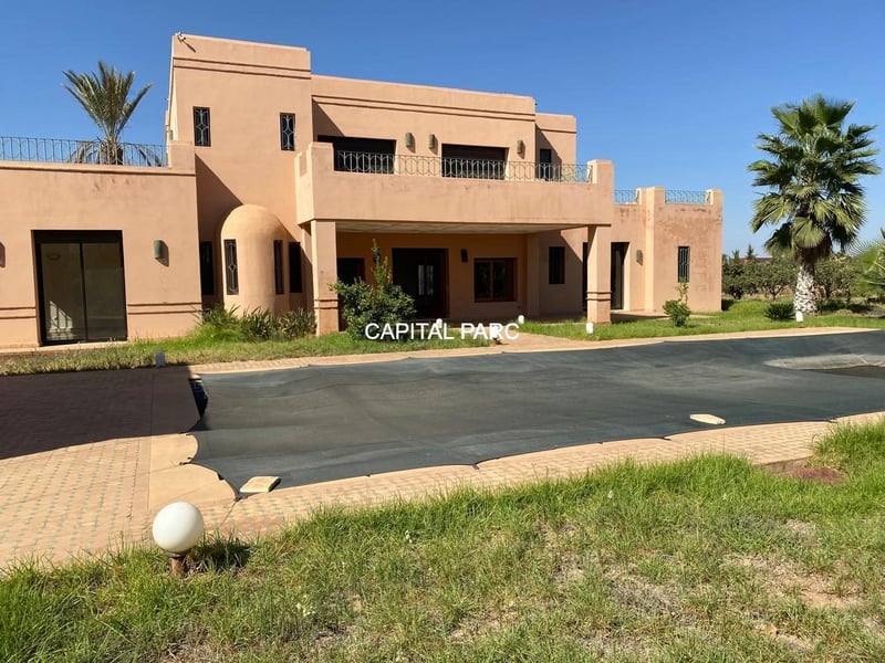 Villa 4 ch. à vendre, 1 ha, Route de l'Ourika, Marrakech — Villa, Ourika