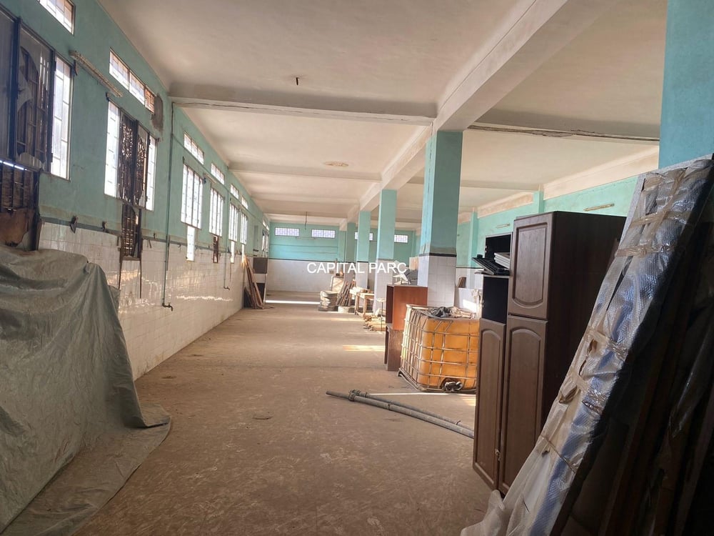 Dépôt 2500 m² R+3 à vendre Massira, Marrakech — photo 4