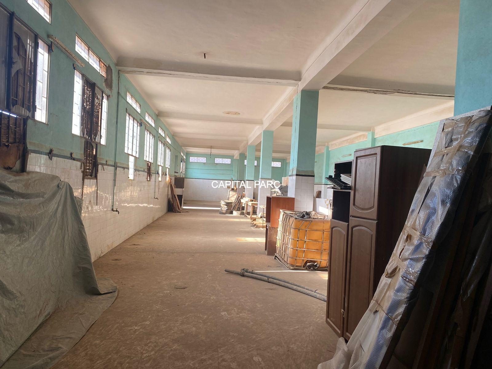 Dépôt 2500 m² R+3 à vendre Massira, Marrakech — miniature 4