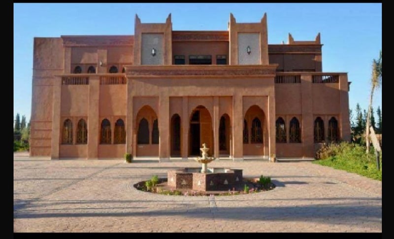 For Sale: Grand Palace in Marrakech — Maison, Marrakech