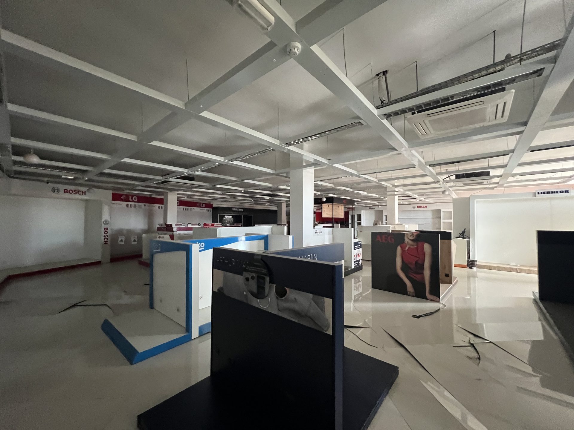 Local commercial 674 m² R+2 à vendre Hivernage, Marrakech — Local commercial, Marrakech