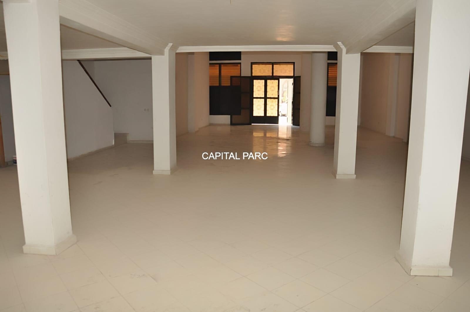 Local commercial 320 m² à vendre Guéliz, Marrakech — Local commercial, Marrakech