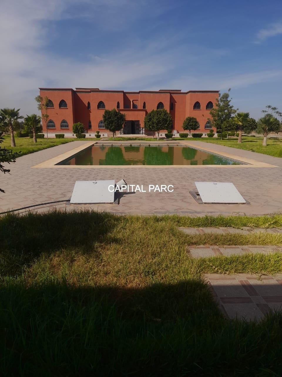 Maison d'hôtes 16 ch. 1, 8 ha à vendre, Sidi Abdellah Ghiat — Maison d'hôtes, Sidi Abdellah Ghiat