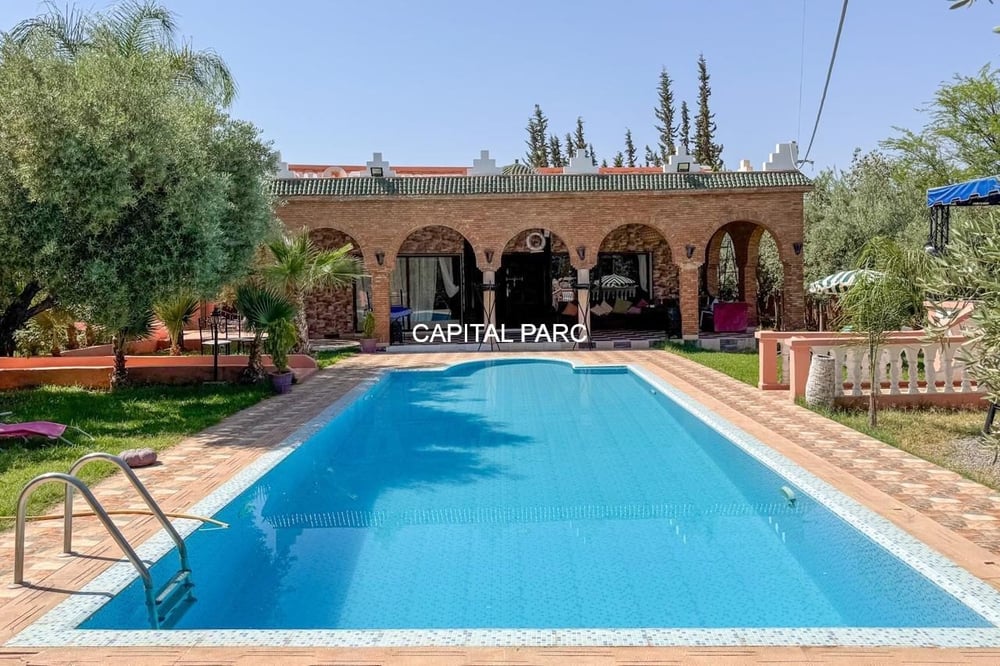 Maison 5 ch. à vendre 4619 m² avec piscine, Sidi Abdallah Ghiat — photo 3