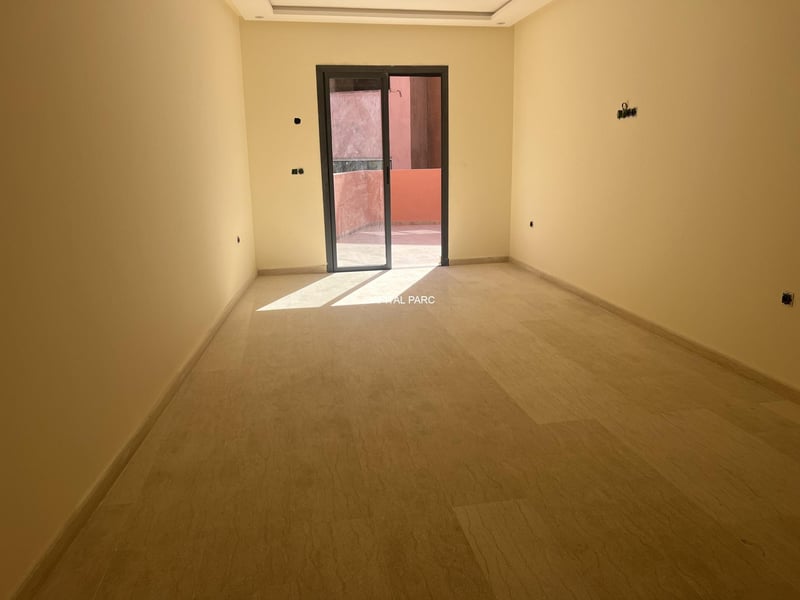 For Sale: Small Apartment with Hivernage Terrace, Marrakech — Appartement, Marrakech