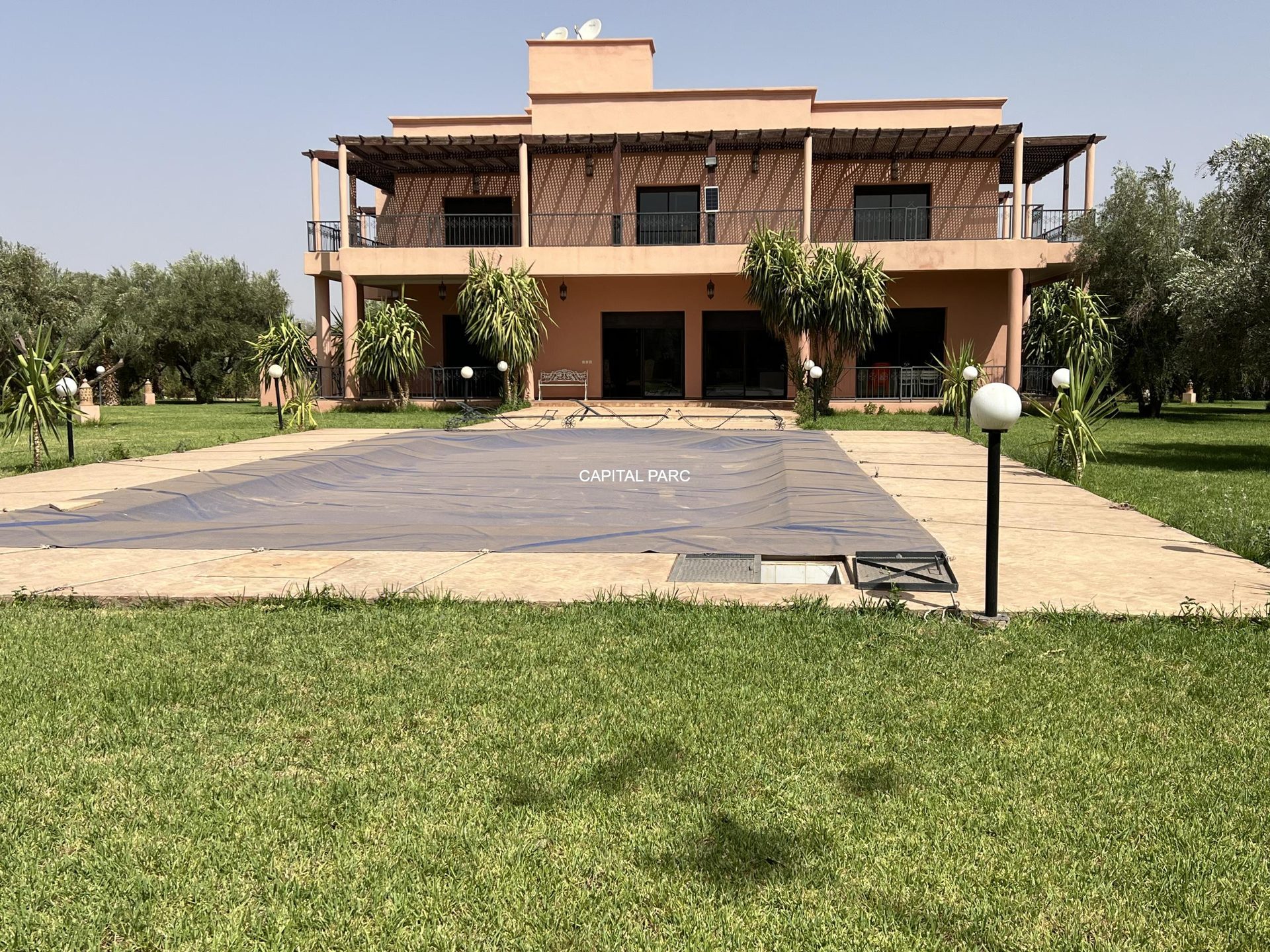 Villa de 520 m² sur 2, 7 ha à vendre, Sidi Abdallah Ghiat — Villa, Sidi Abdellah Ghiat