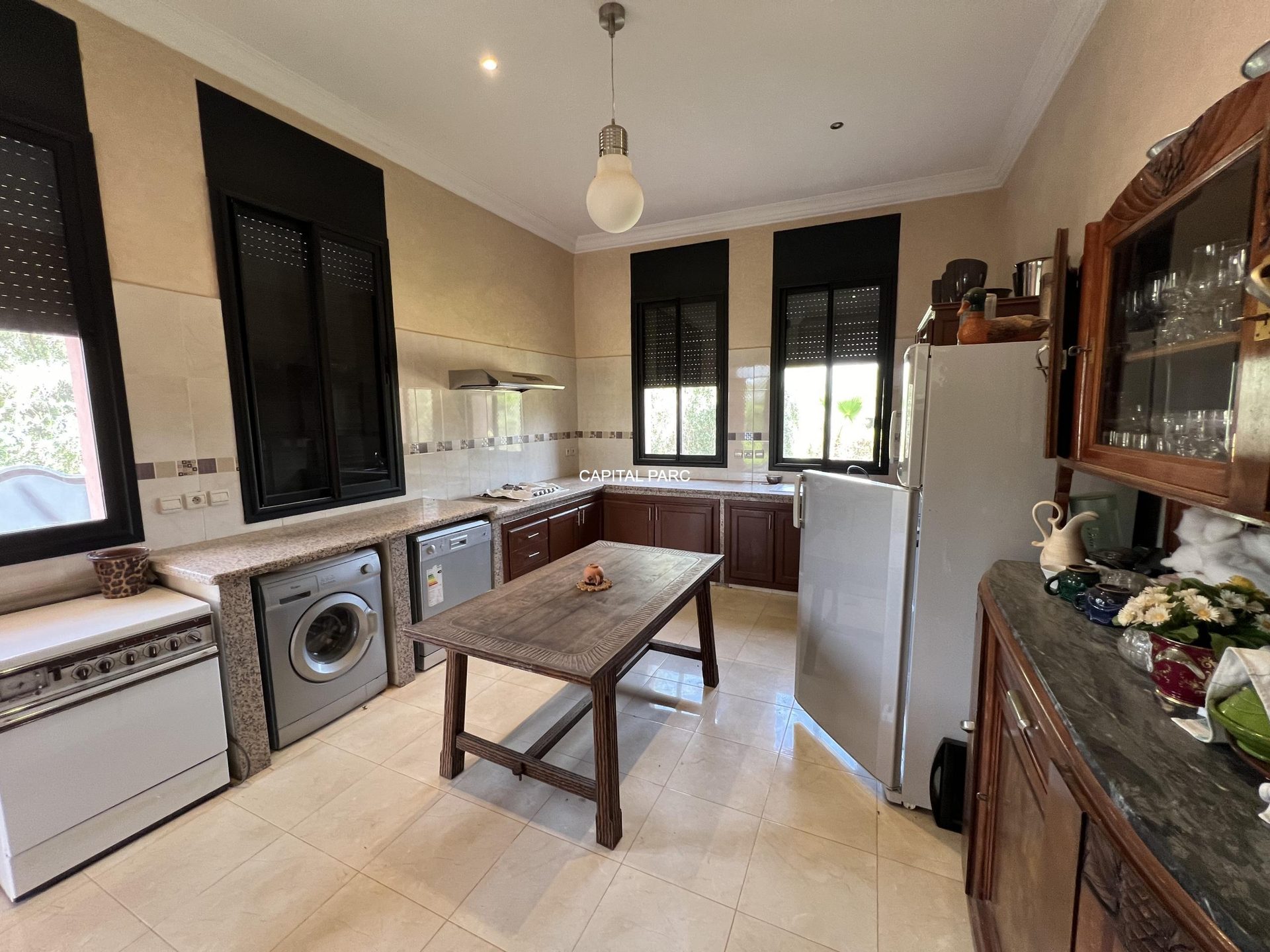 Villa de 520 m² sur 2,7 ha à vendre, Sidi Abdallah Ghiat — miniature 10