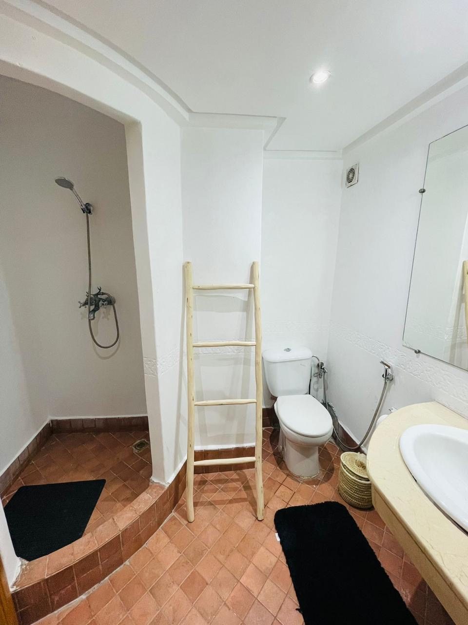 Appartement 80 m² à vendre, dernier étage Guéliz, Marrakech — miniature 7