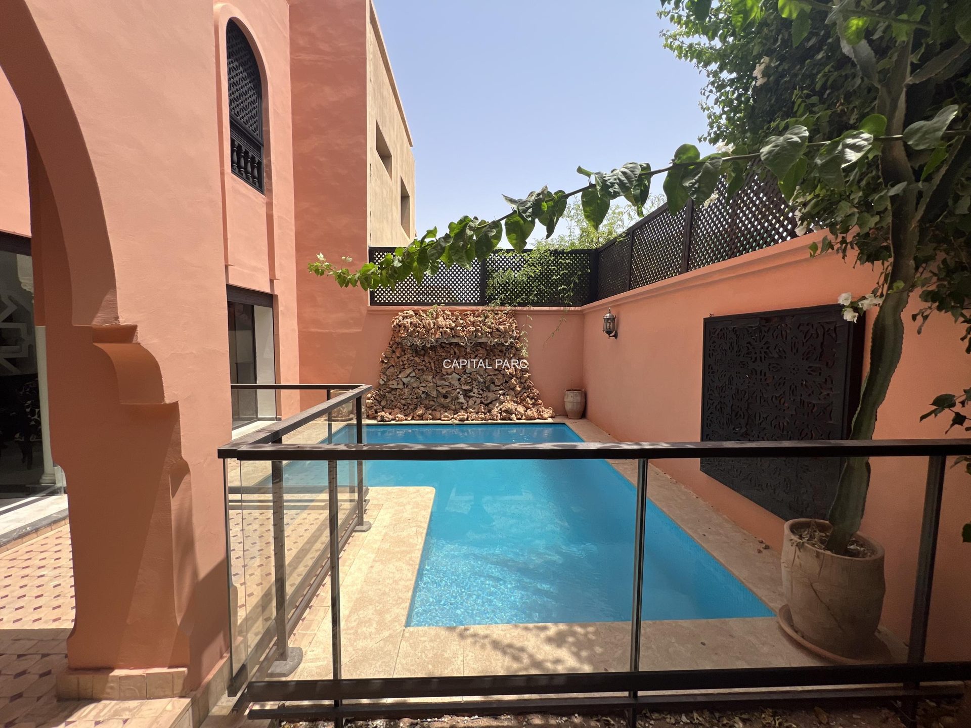 Villa 4 ch. à vendre à Marrakech, 230 m² bâtis, jardin 248 m² — miniature 11