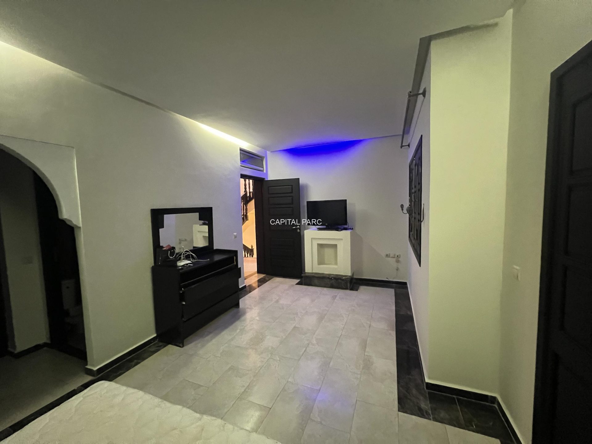 Villa 4 ch. à vendre à Marrakech, 230 m² bâtis, jardin 248 m² — miniature 18