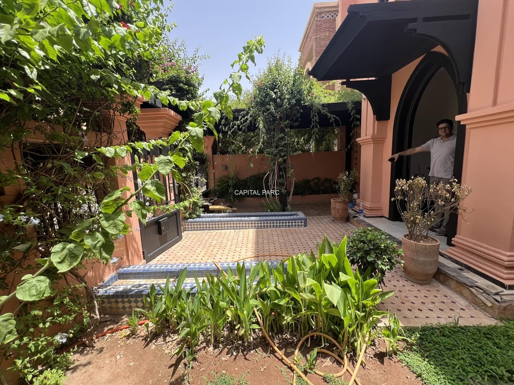 Villa 4 ch. à vendre à Marrakech, 230 m² bâtis, jardin 248 m² — photo 3