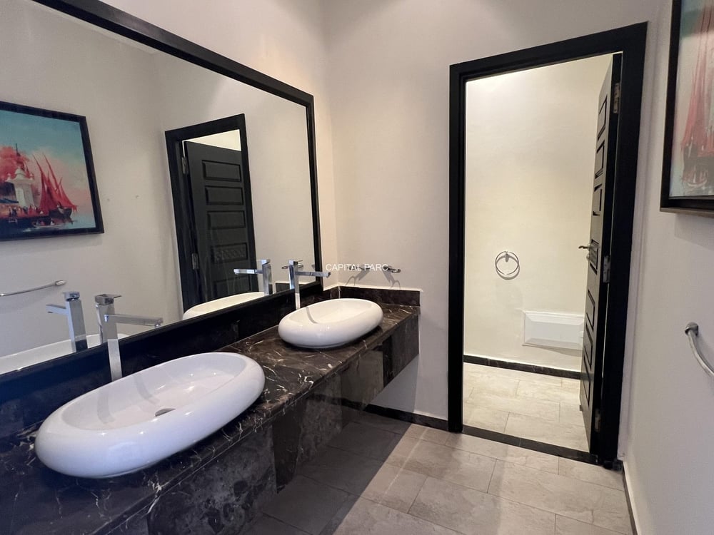 Villa 4 ch. à vendre à Marrakech, 230 m² bâtis, jardin 248 m² — photo 8