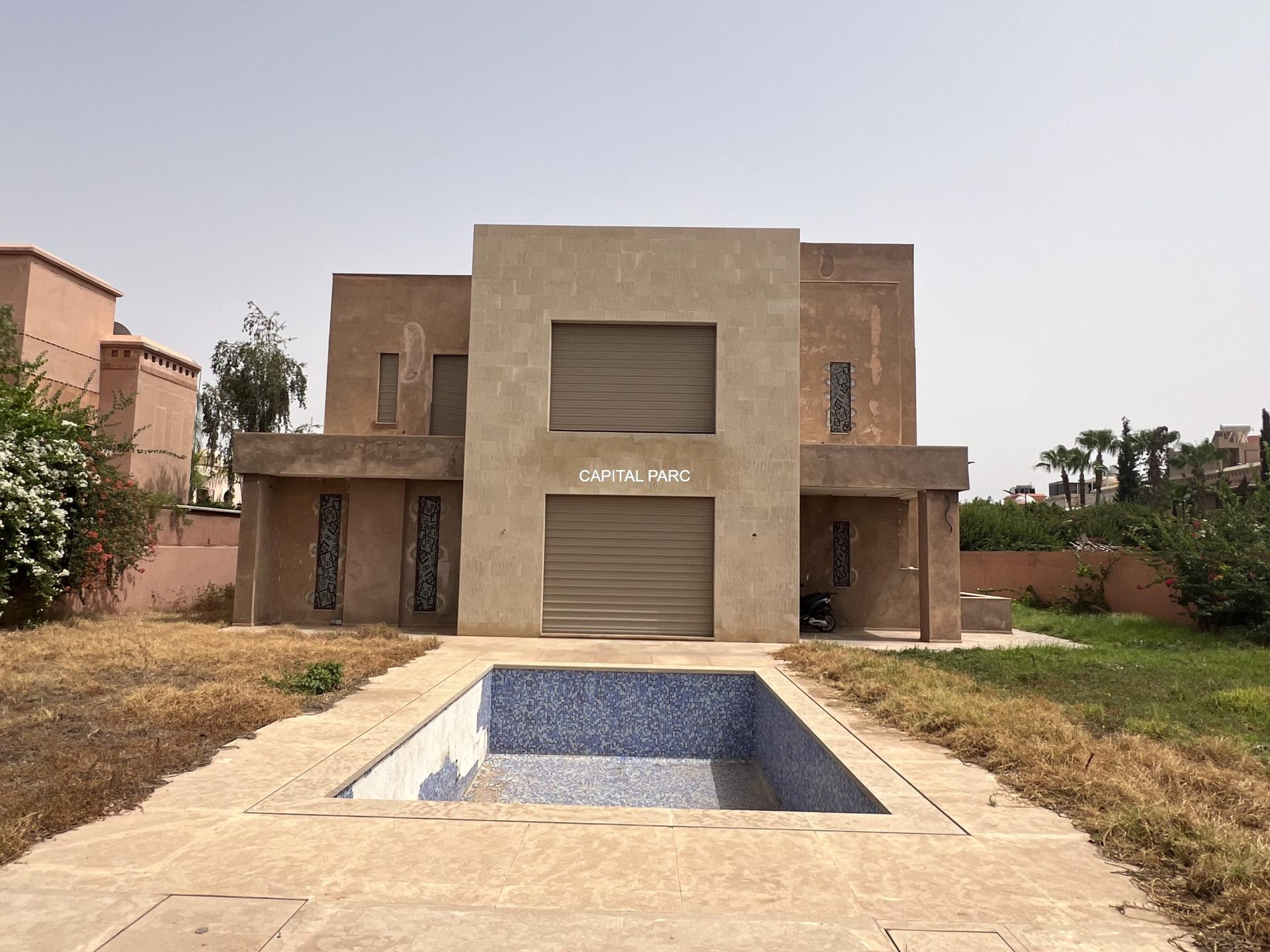 Villa commerciale à vendre, 1002 m² Agdal, Marrakech — Villa, Marrakech