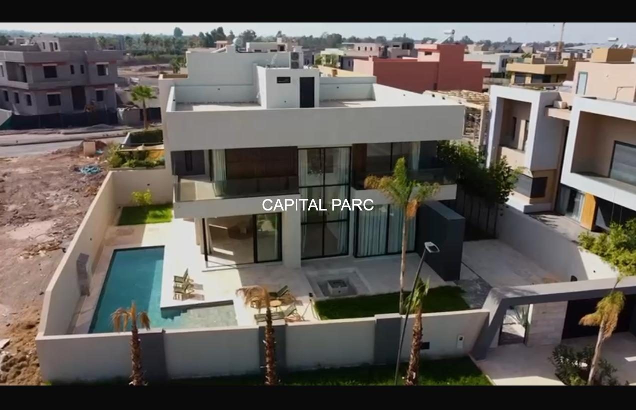 Villa contemporaine 5 ch. à vendre, Route de Tahanaoute, Marrakech — Villa, Tahanaoute