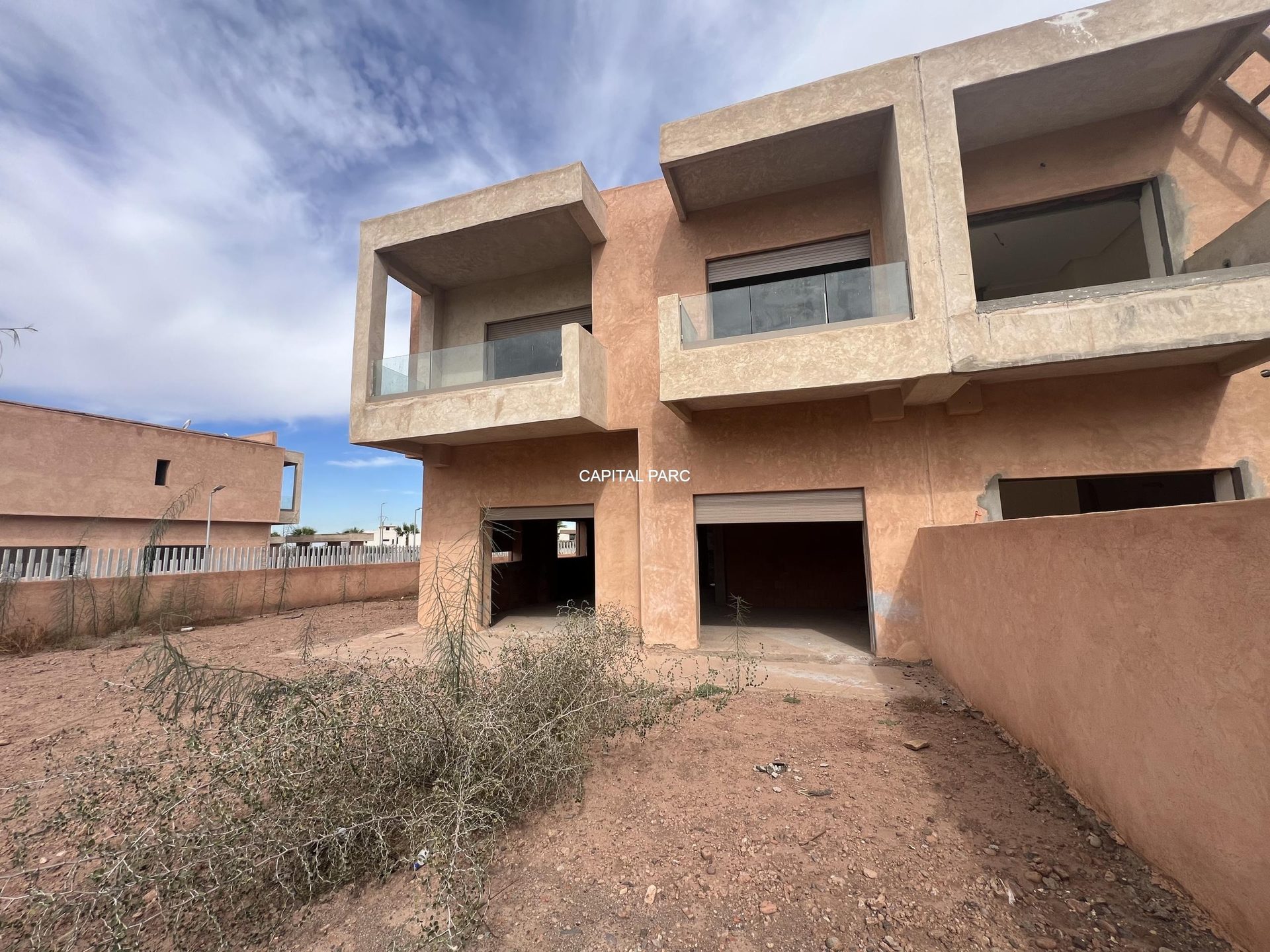 Villa semi-finie 4 ch. à vendre, route de Tahanaoute, Marrakech — Villa, Tahanaoute