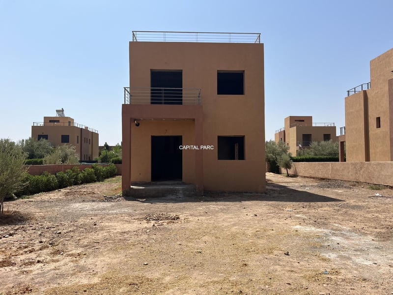 Villa semi-finie 350 m² à vendre, Route Ouarzazate Marrakech — Villa, Marrakech
