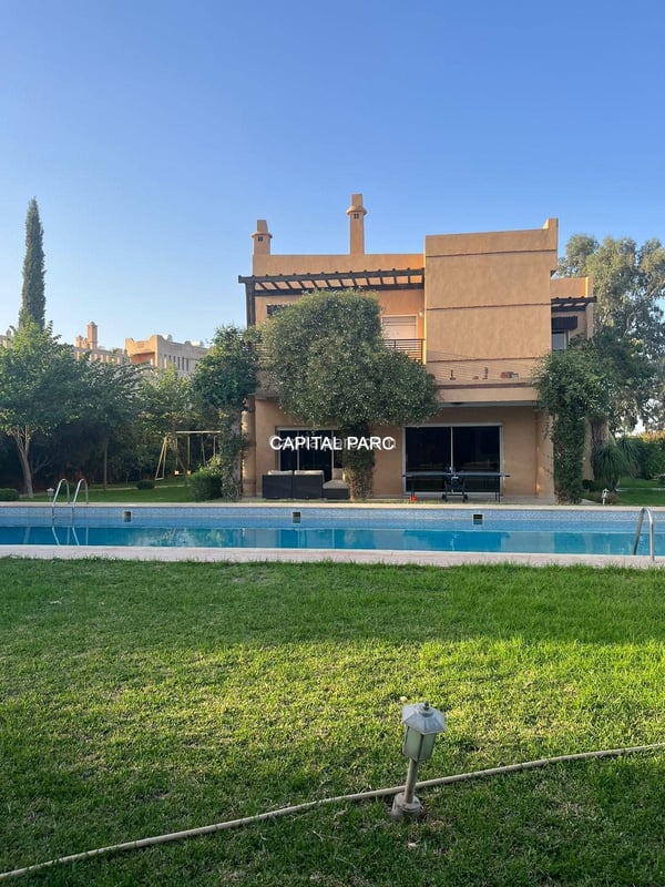 Villa 4 ch. à vendre 350 m² Tasoultante, Marrakech — Villa, Ourika
