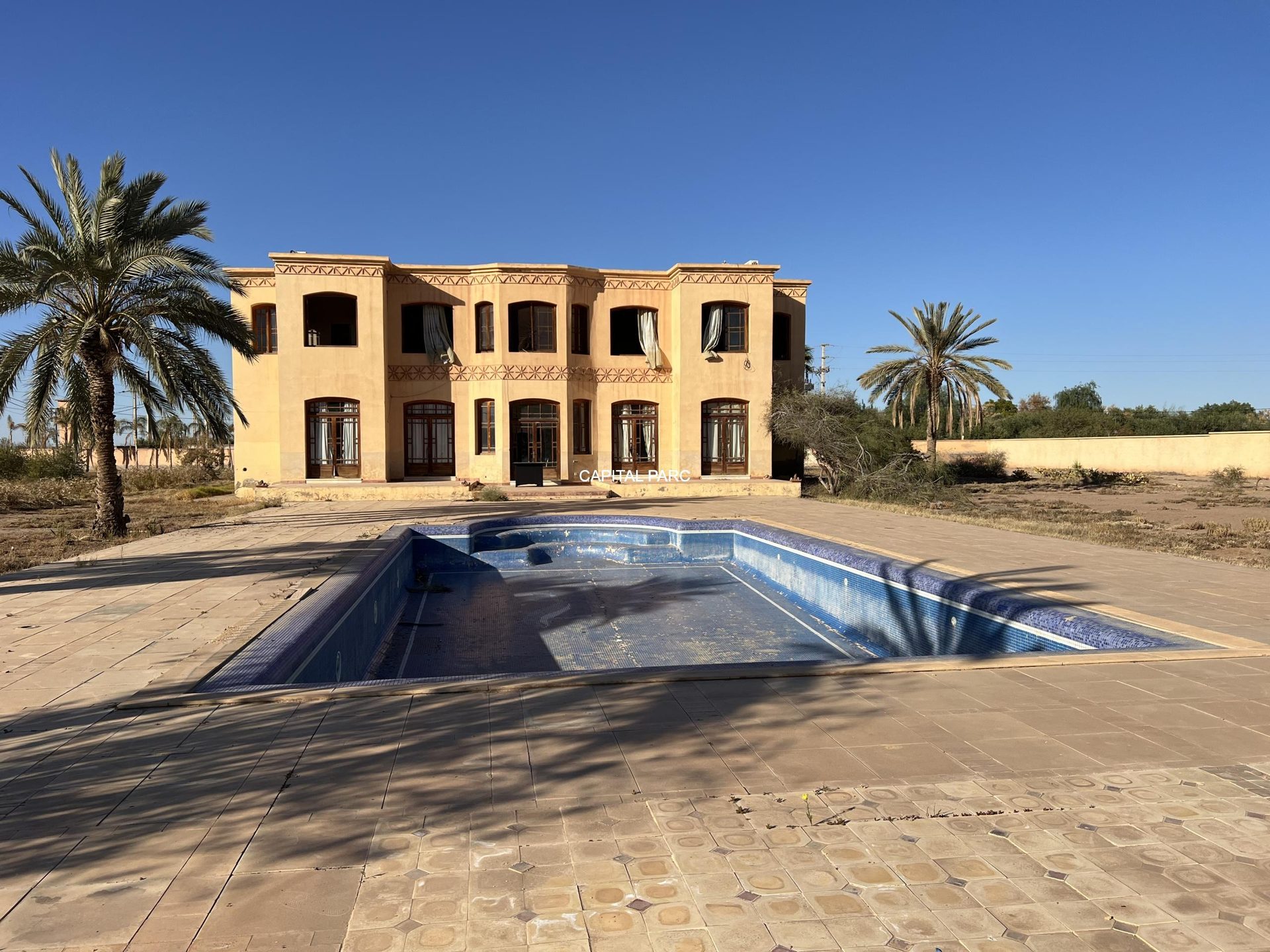Villa 600 m² à vendre, 6 ch., 1, 8 ha, Marrakech — Villa, Marrakech