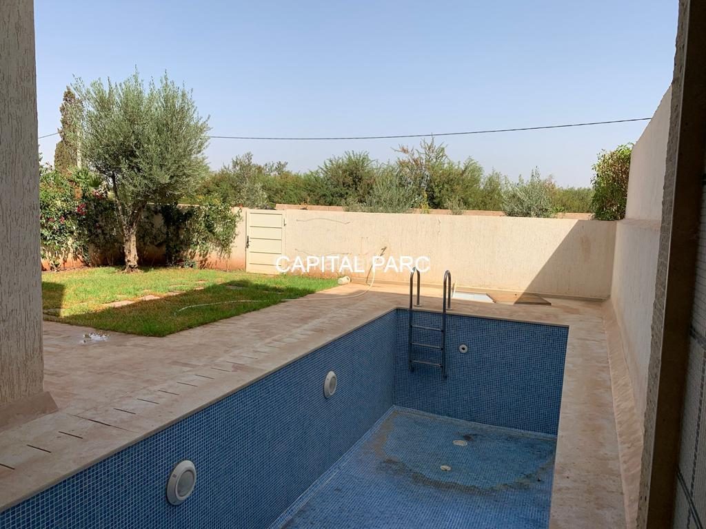 Villa golf 270 m² à Marrakech, 4 ch. vendue — miniature 3