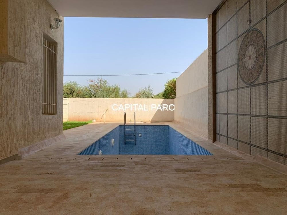 Villa golf 270 m² à Marrakech, 4 ch. vendue — photo 9