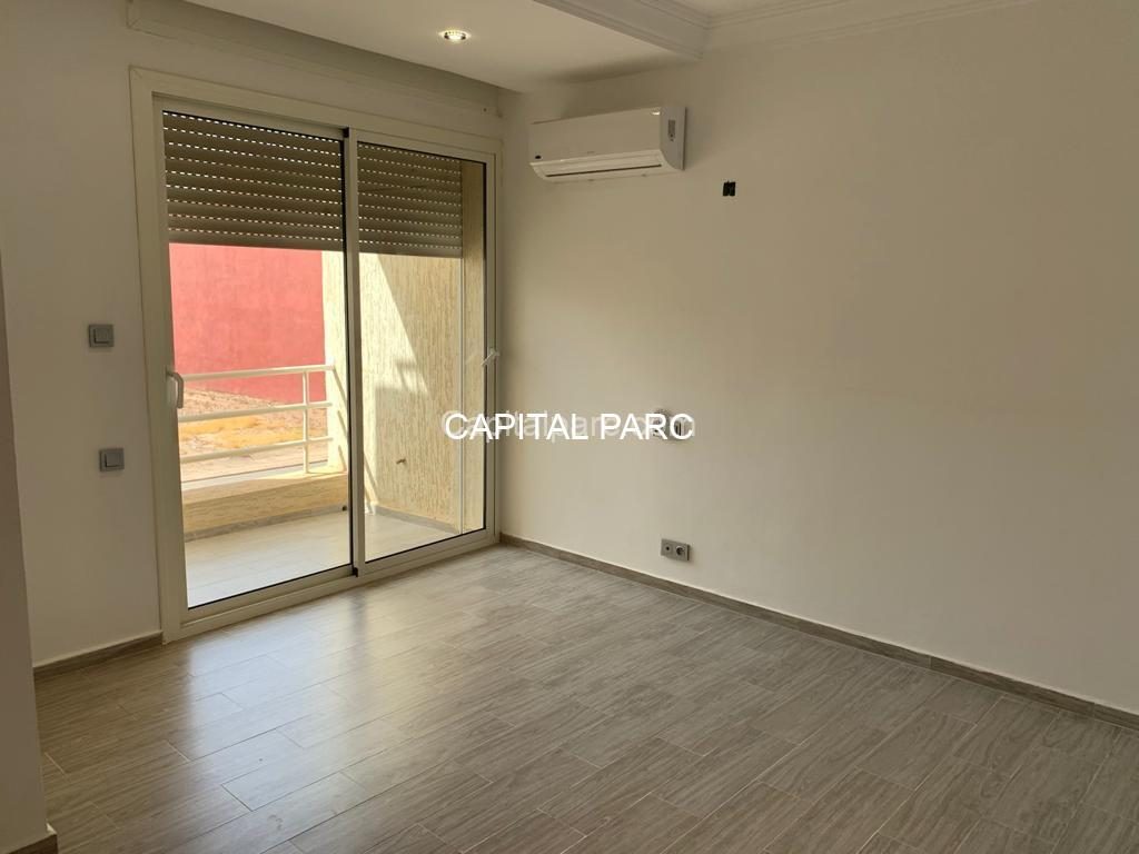 Villa golf 270 m² à Marrakech, 4 ch. vendue — miniature 10