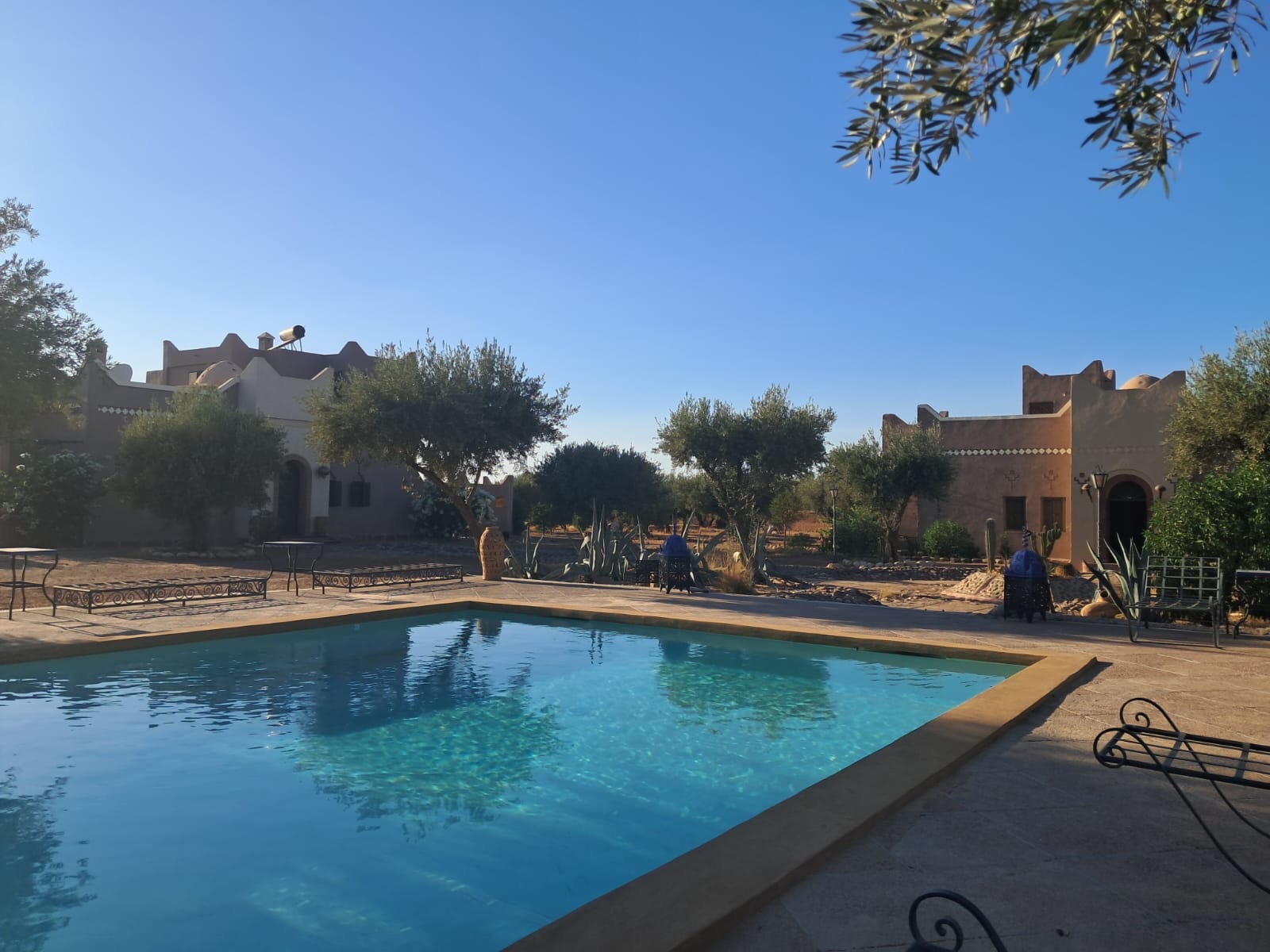 Vente :  magnifique villa traditionnelle, Marrakech , Route ourika ( VNA) obtenue .  — miniature 15