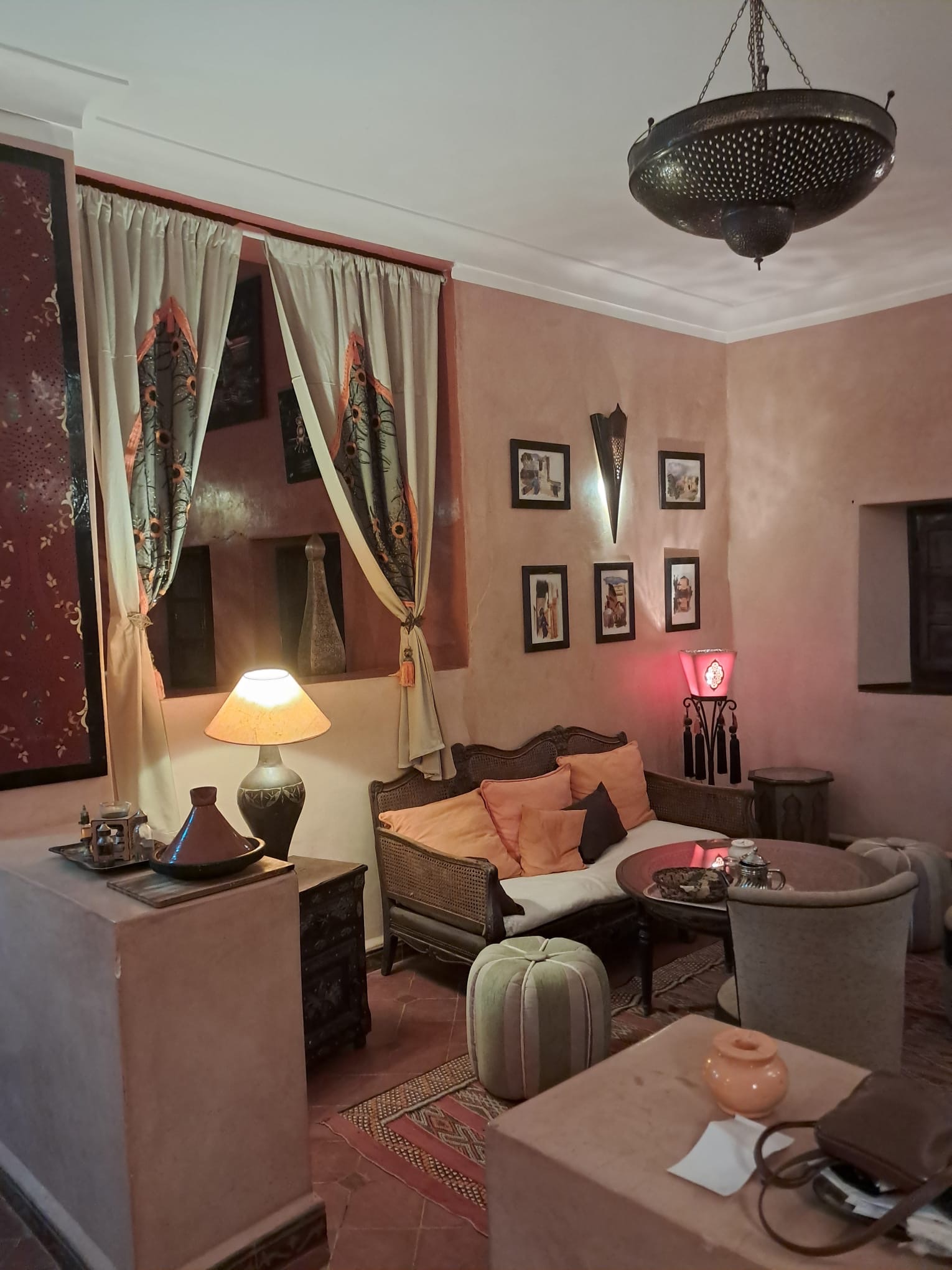 Vente :  magnifique villa traditionnelle, Marrakech , Route ourika ( VNA) obtenue .  — miniature 18
