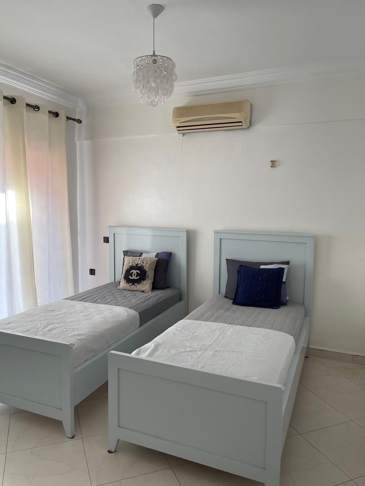 Location longue durée : appartement meublé 2 ch., 90 m², Guéliz, Marrakech — miniature 5