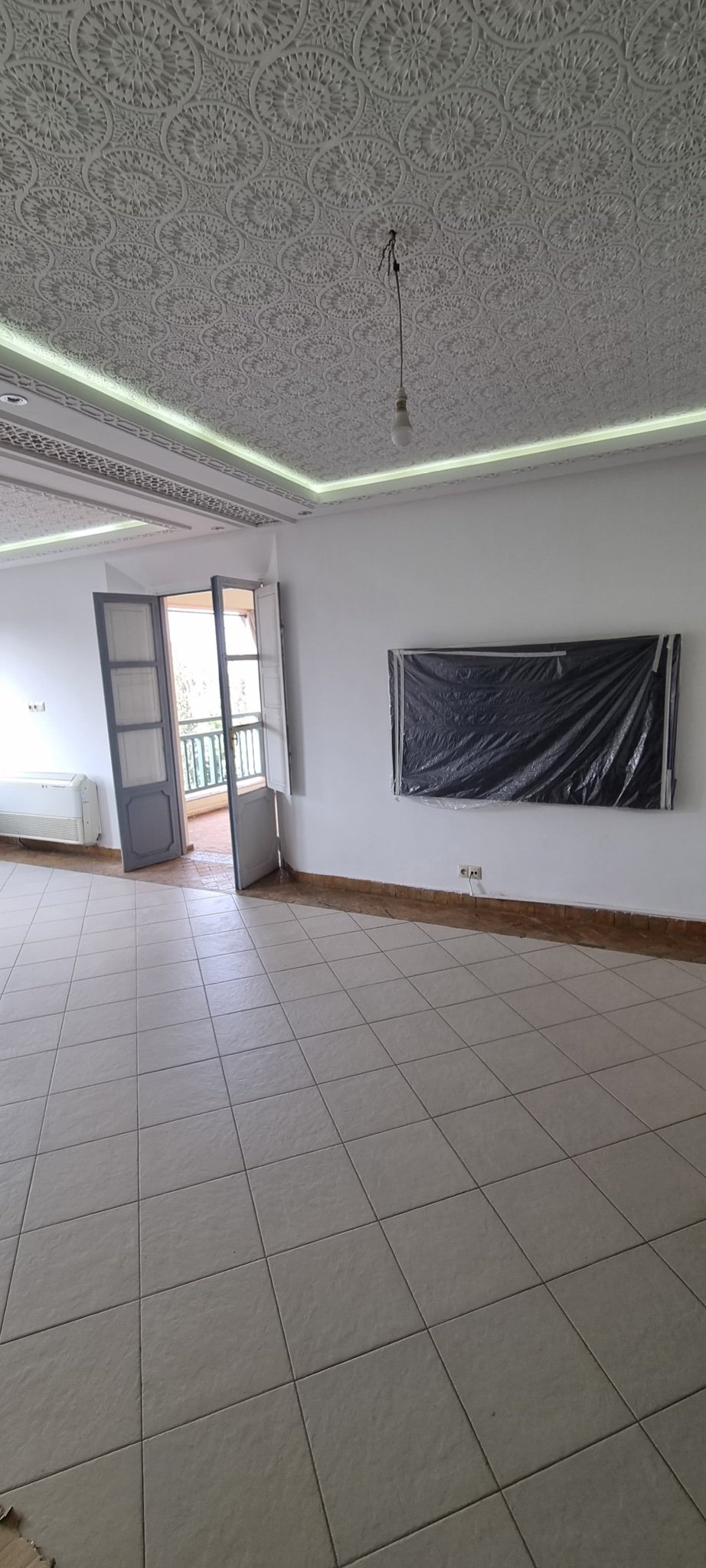 Location longue durée : Grand appartement ( vide ) , 5eme étage, quartier hivernage , Marrakech  — miniature 23