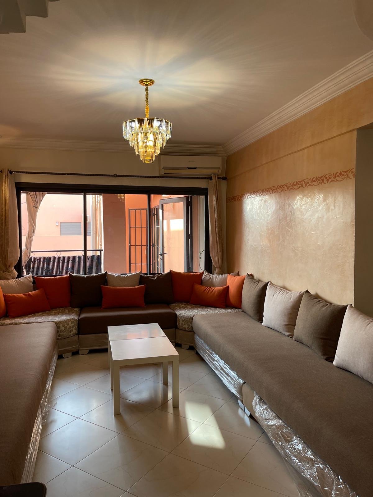 Location longue durée : appartement meublé 2 ch., 90 m², Guéliz, Marrakech — miniature 3