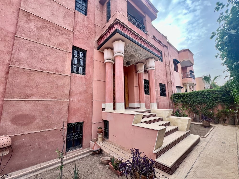 Location longue durée : Grande maison avec piscine , quartier riad salam , route de Casablanca, Marrakech  — photo 3