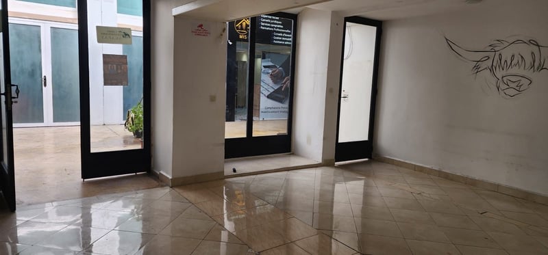 للكراء: عقد تجاري (3,6,9), محل تجاري, كليز, مراكش — Local commercial, Marrakech