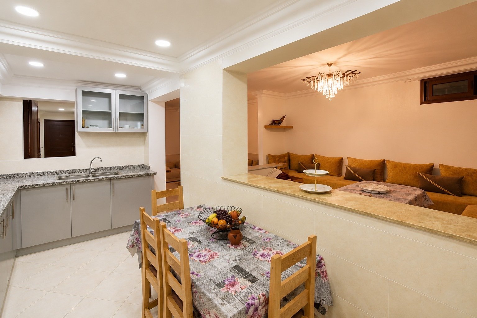 Villa meublée 370 m² avec piscine à vendre, Targa Marrakech — miniature 5