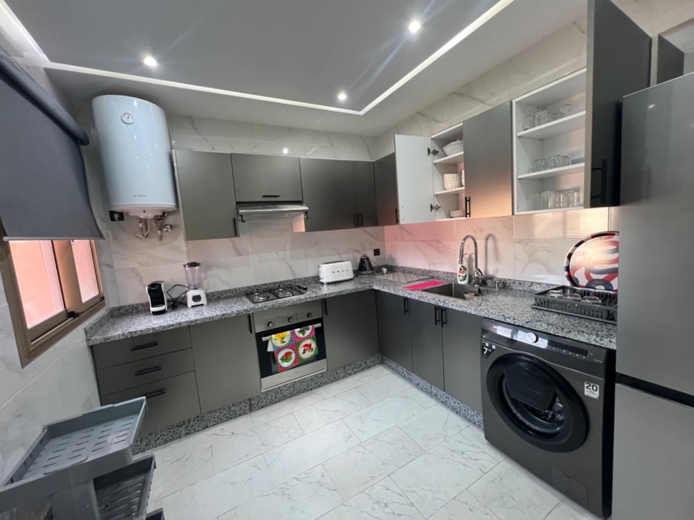 Location longue durée : appartement meublé 3 ch., 90 m², Victor Hugo, Guéliz, Marrakech — photo 11