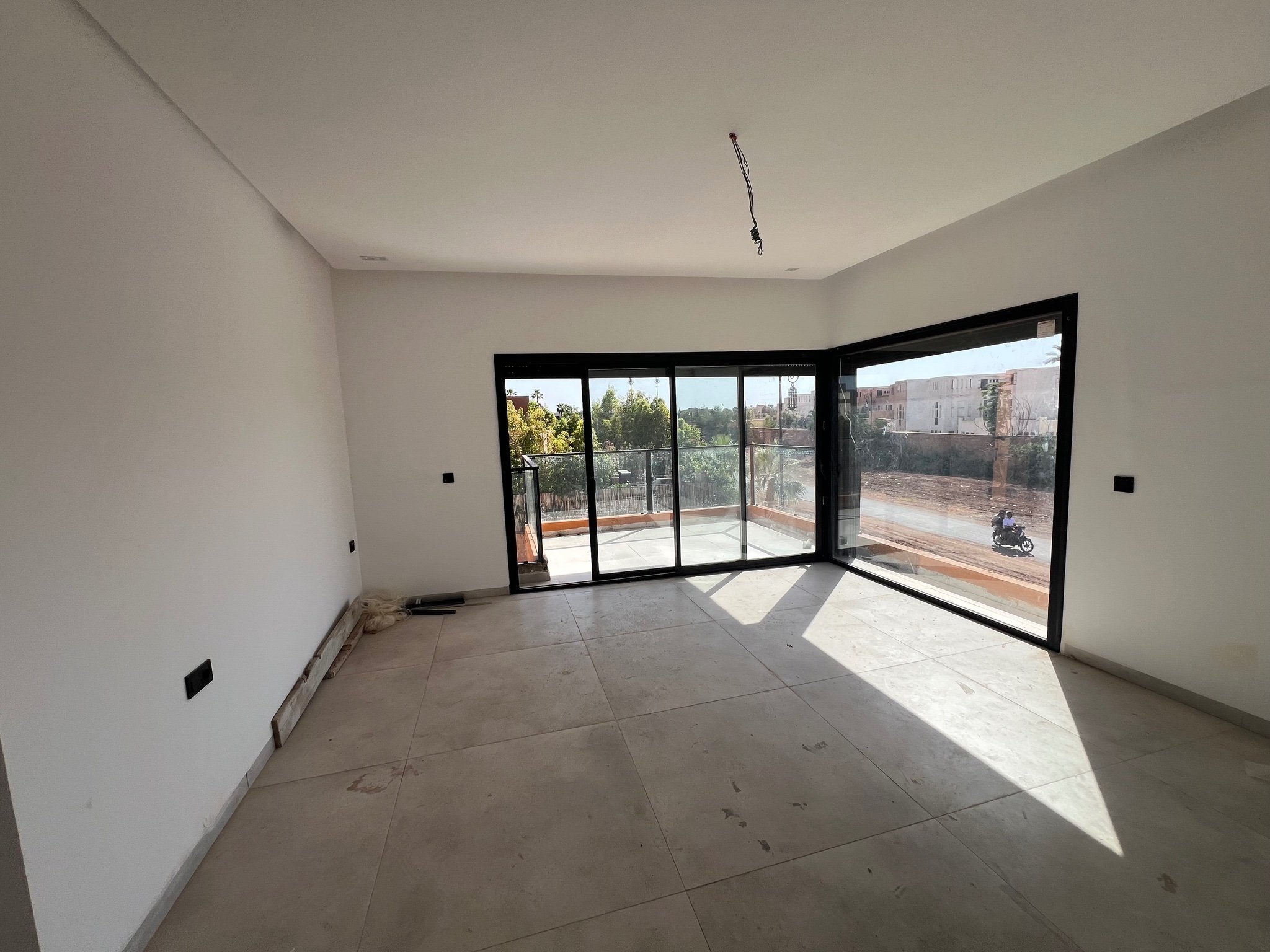 Villa moderne 1002 m², 5 suites, à vendre, Amelkis, Marrakech — miniature 12