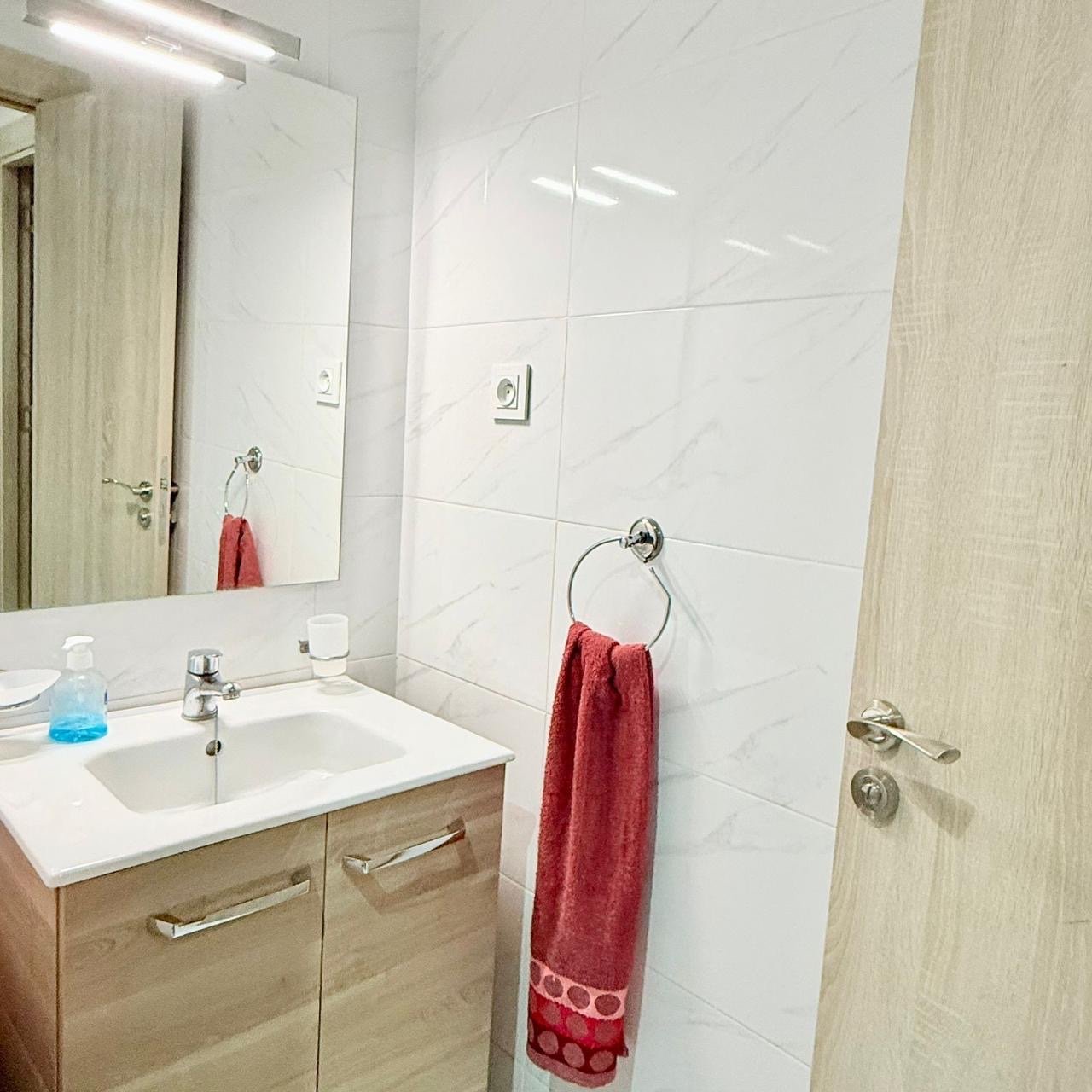 Location saisonnière : Joli petit appartement soigneusement meublé, 1 ch , Marrakech , jnan awrad  — miniature 2