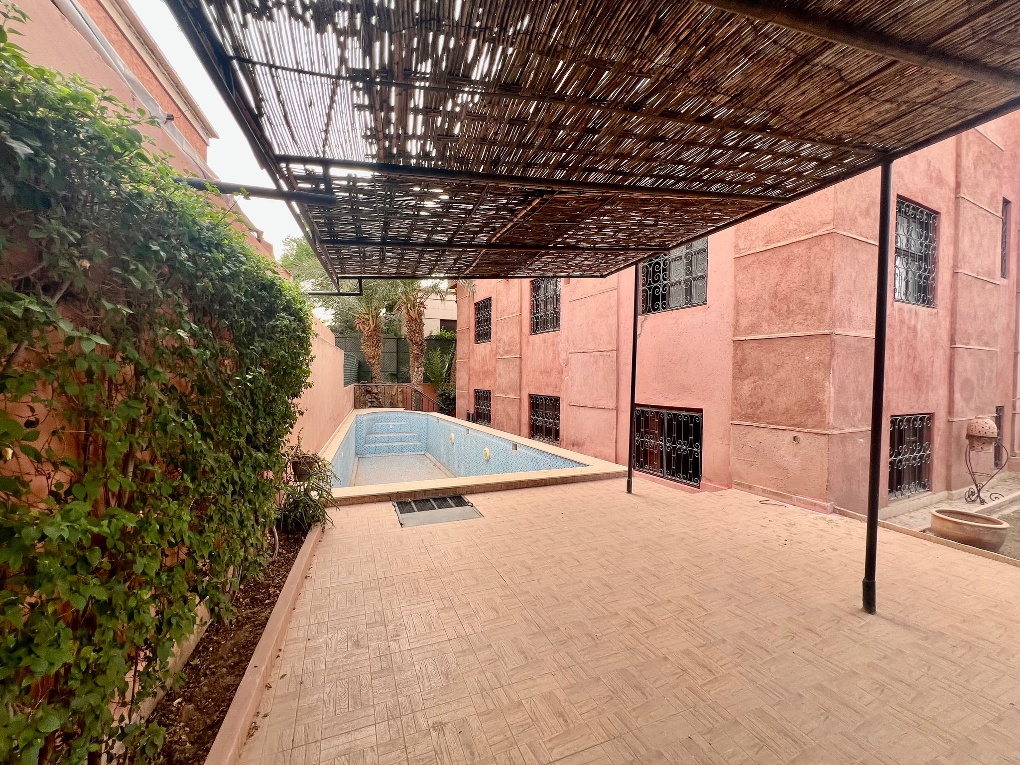 Location longue durée : Grande maison avec piscine , quartier riad salam , route de Casablanca, Marrakech  — miniature 4