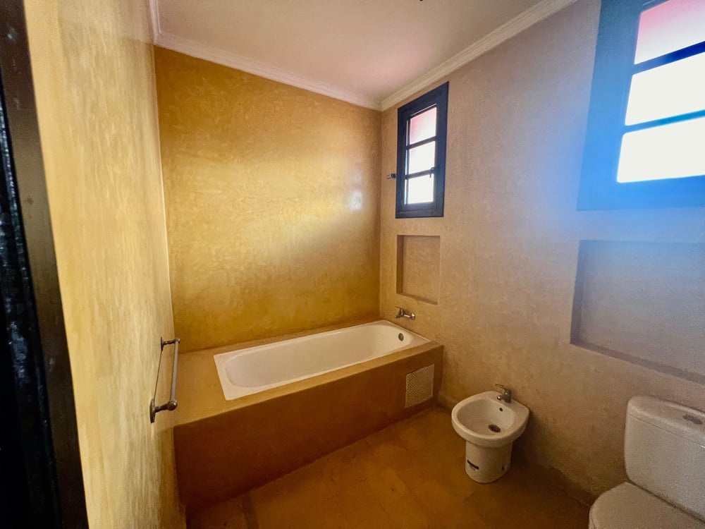 Location longue durée : Grande maison avec piscine , quartier riad salam , route de Casablanca, Marrakech  — photo 13