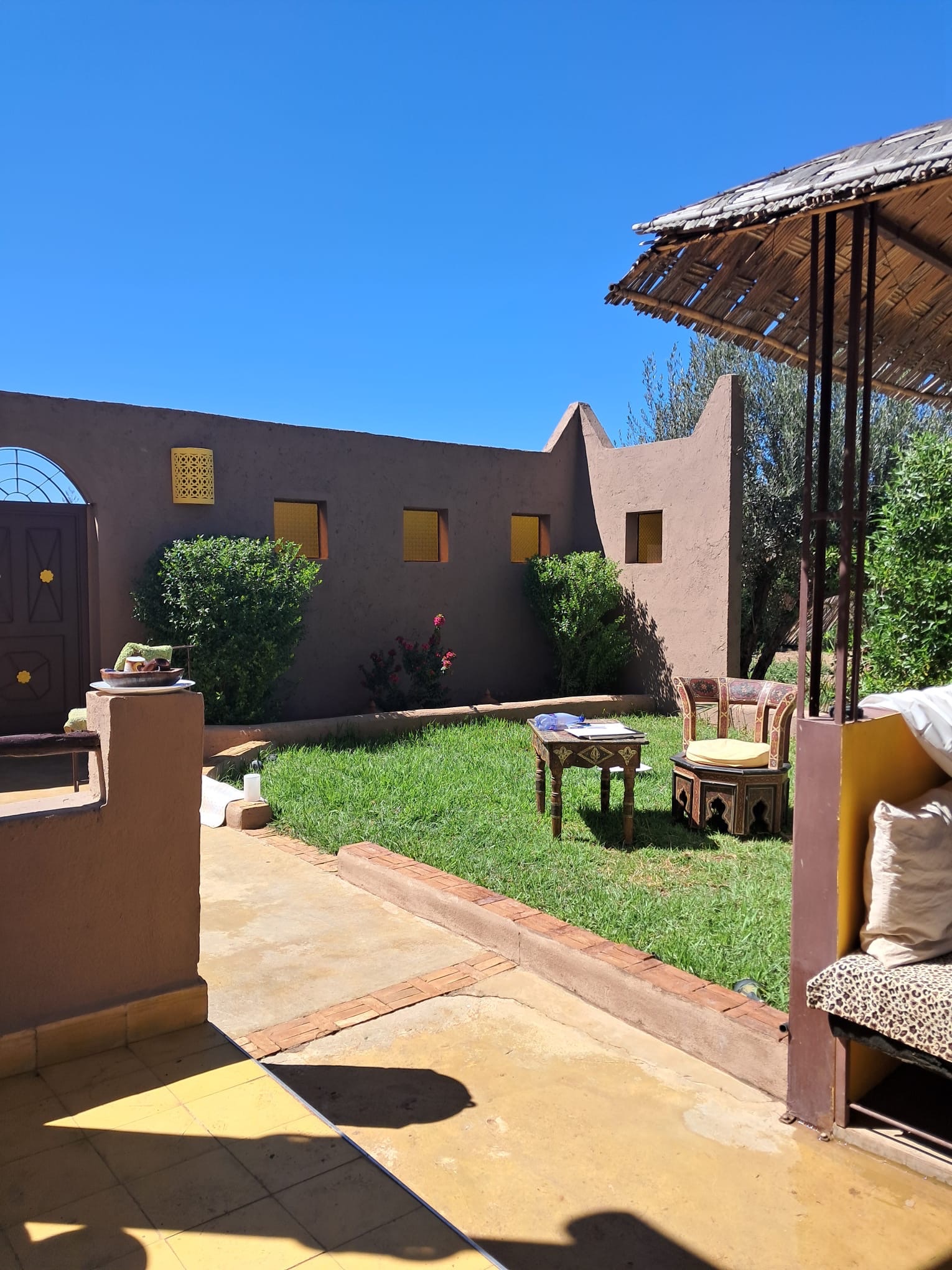 Vente :  magnifique villa traditionnelle, Marrakech , Route ourika ( VNA) obtenue .  — miniature 4