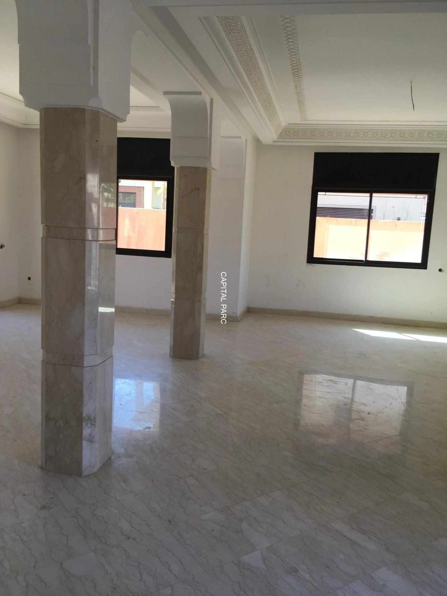 Villa semi-finie 300 m² à vendre, Marrakech quartier Targa   — miniature 5