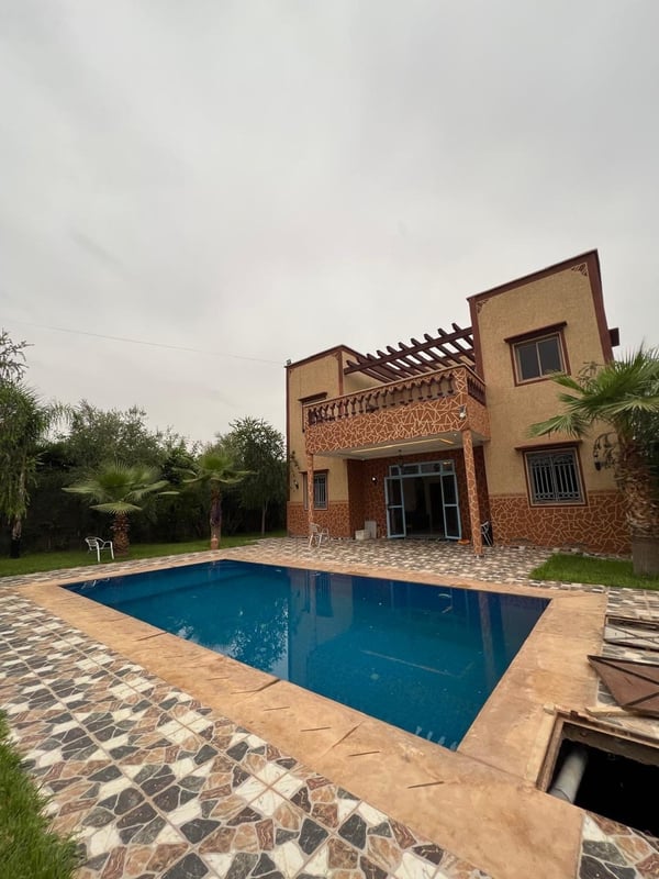 للكرا, دار فلاحية ب 4 بيوت فطريق فاس مراكش — Villa, Marrakech