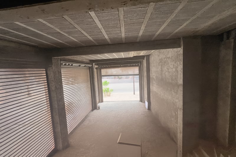 محل تجاري 200 متر مربع مع ميزانين للكراء، جنان أوراد مراكش — Local commercial, Marrakech